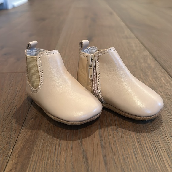 Baby Chelsea Boots (Tan Leather) - Picture 2 of 2